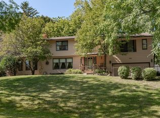 1103 Skyline Dr SW, Rochester, MN 55902