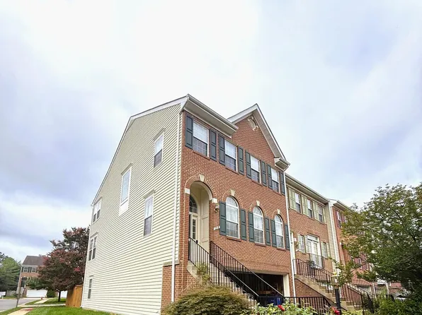 1718 Stuart Pointe Ln, Herndon, VA 20170