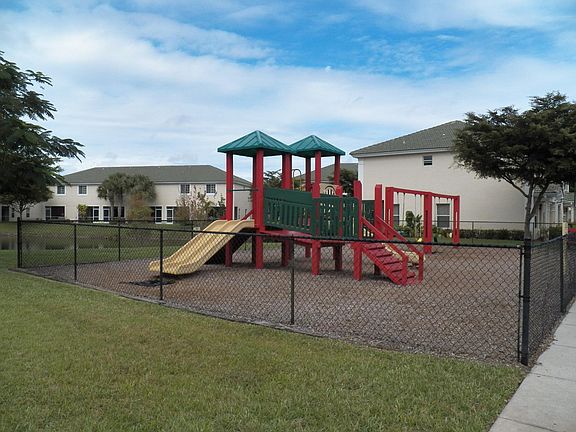 3rd image of 10038 Poppy Hill Dr