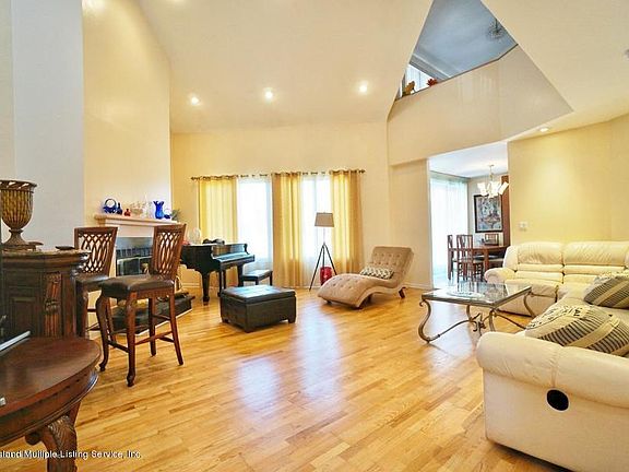 5th image of 55 Harbour Ct #55
