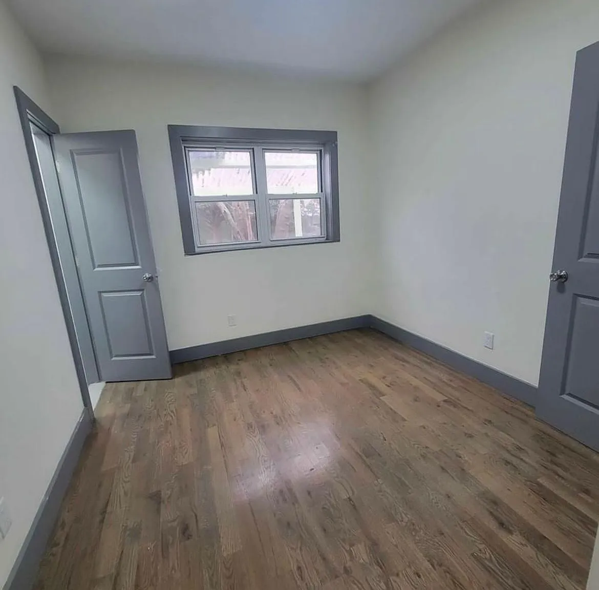 3 bed, 2480 sqft, $2,500 — Photo 4