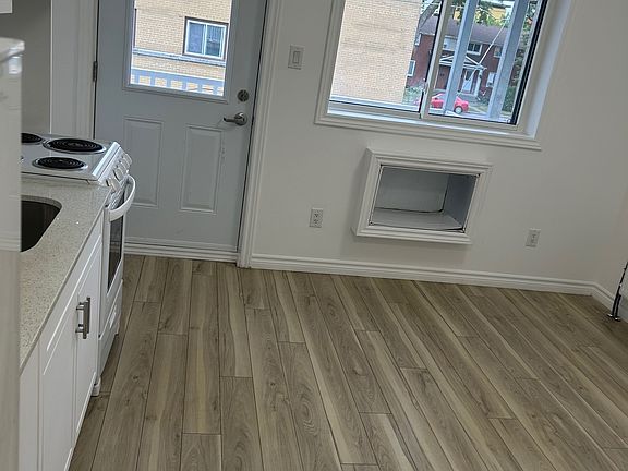 4th image of 630 Cummings Ave #11537612