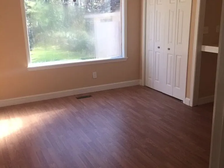 210 Pineleaf Ln — Photo 10