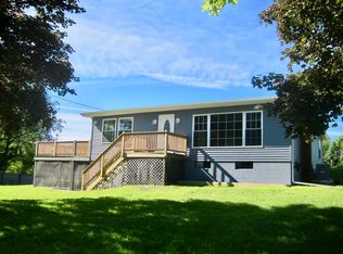 18 E Kerley Corners Rd, Red Hook, NY 12571