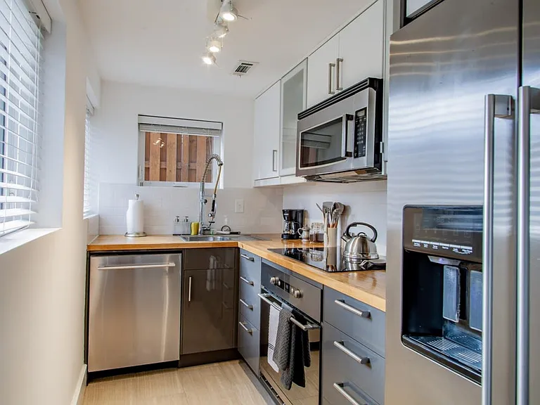 Varnum St NW — Photo 7