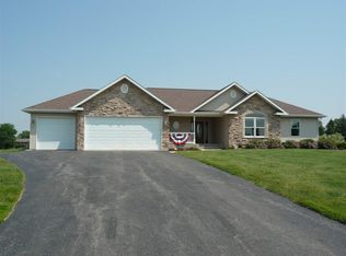 653 Harvest Dr, Byron, IL 61010