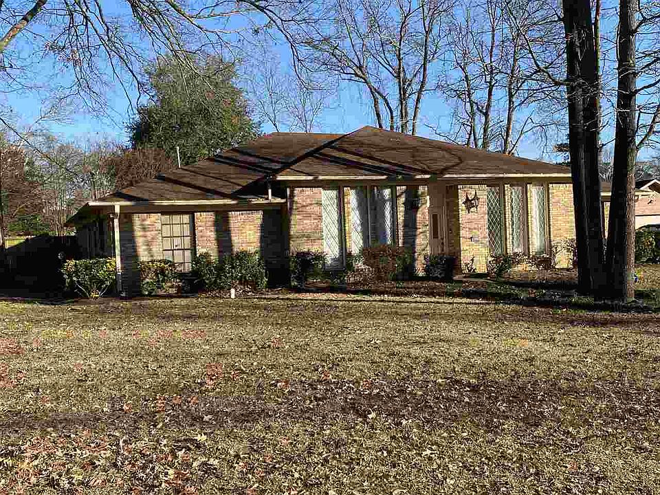 2nd image of 804 Weston Ct