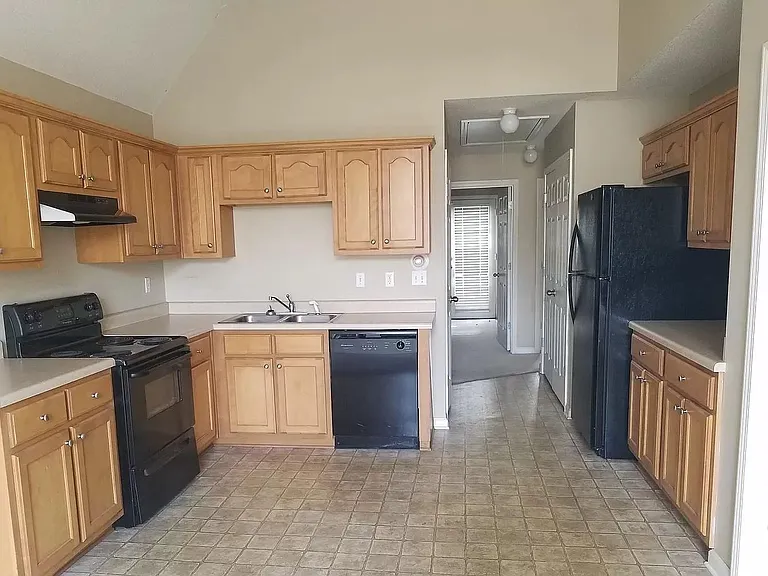 9835 Maggie Woods Ln — Photo 4