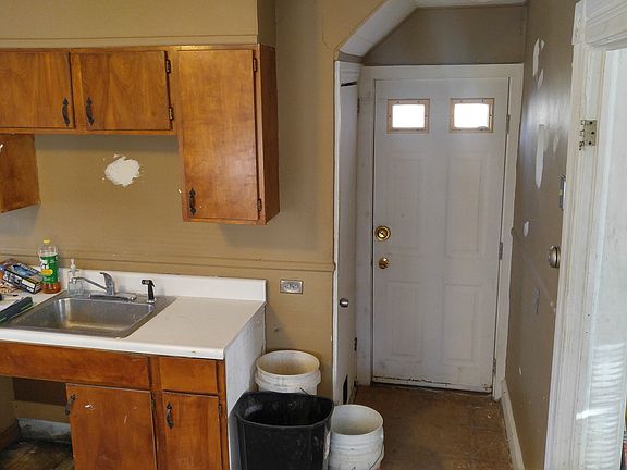 Bottom cabinet needs replace