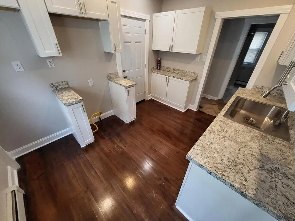 137 Peck Ave Syracuse NY 13206 — Photo 4