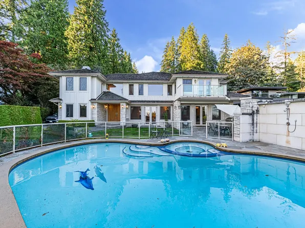 1361 Mathers Ave, West Vancouver, BC V7T 2G5