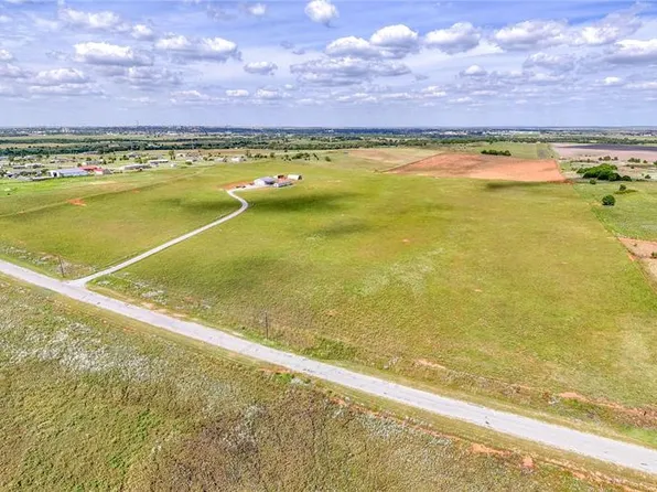 24239 1040 County Rd, Weatherford, OK 73096