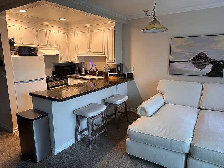 500 Cagney Ln — Photo 4