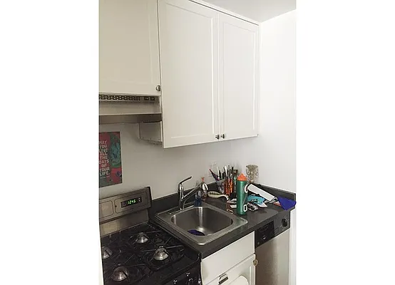 Rented by Warburg | media 8