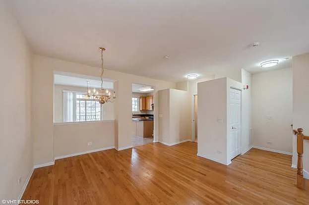 593 Prestwick Ln — Photo 21