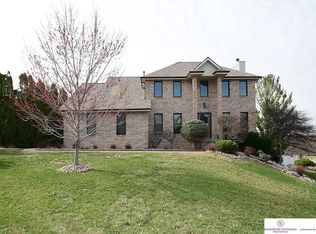 15133 Miami Cir, Omaha, NE 68116