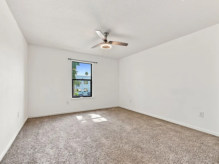 5156 Bay Isle Cir — Photo 23