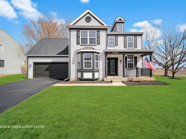 2450 Geneva Ln, Montgomery, IL 60538