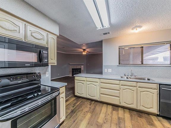 2nd image of 5836 Westhaven Dr #B