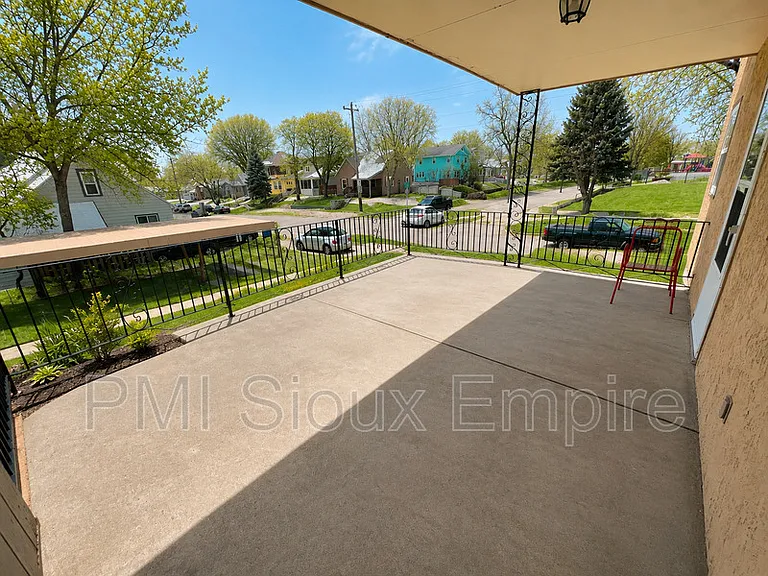 905 W 18th St #201 — Photo 2