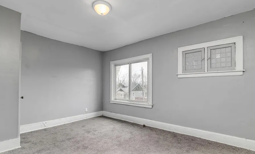 10002 Manor Street - 2 — Photo 4