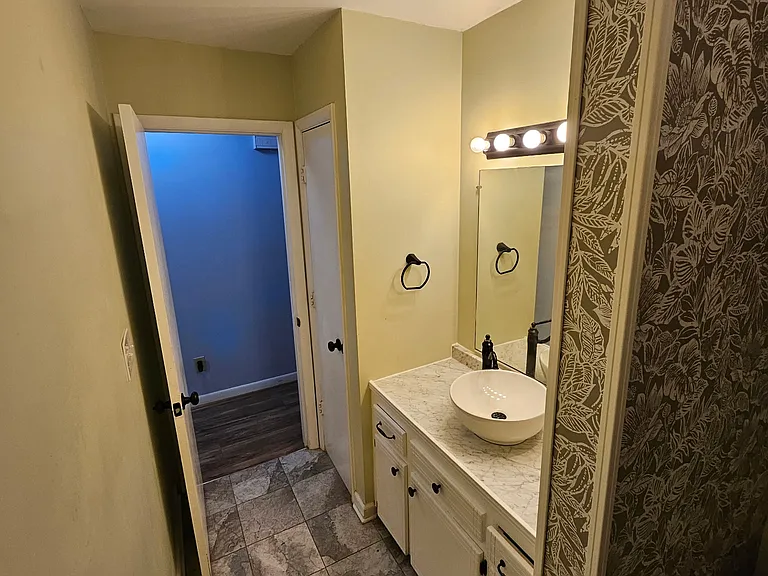 205 Edgewood St — Photo 13