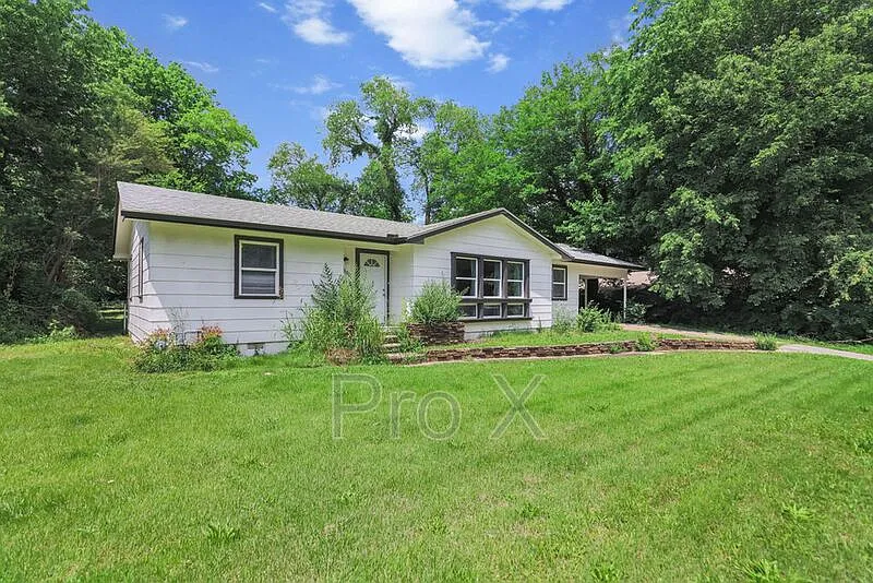 3 bed, 2.0 bath, 1458 sqft, $1,995 — Photo 4