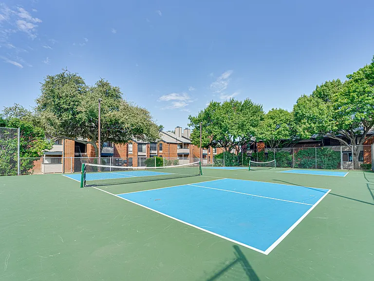Indian Creek Apartments — Photo 37