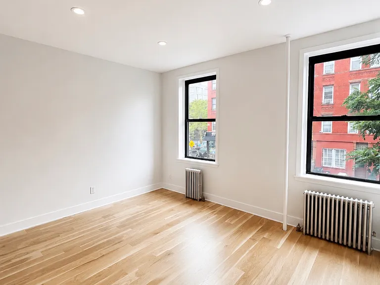 132 Franklin St #2 — Photo 8