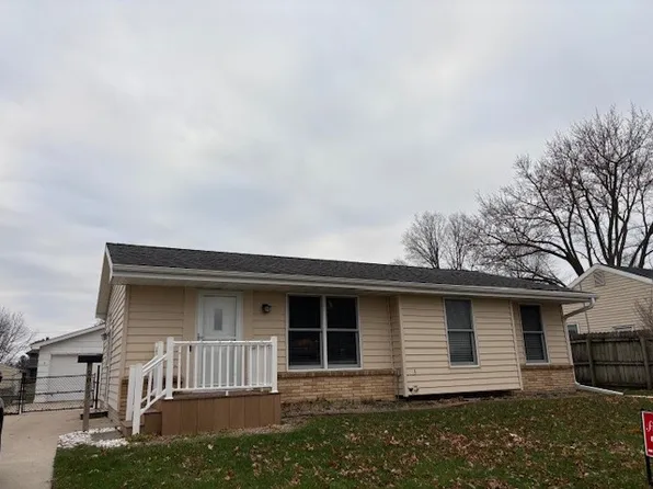 2013 N 5th Ave E, Newton, IA 50208