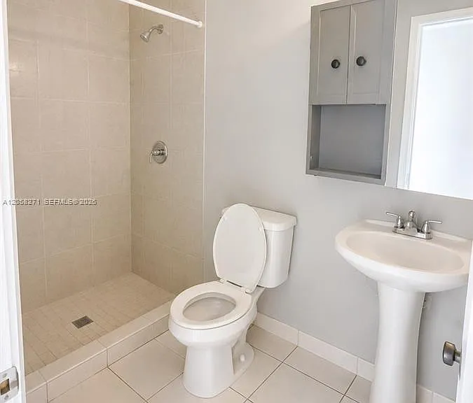 10900 NW 7th St #101 — Photo 11
