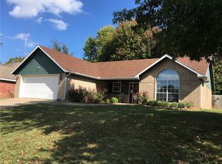 1203 N 35th St, Rogers, AR 72756