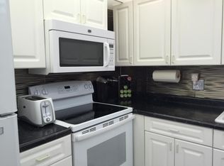 121 Wellington Cir #G-1210, West Palm Beach, FL 33417
