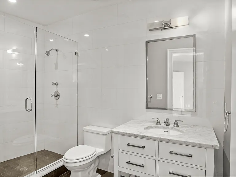 409 Greenwich Ave #A — Photo 12
