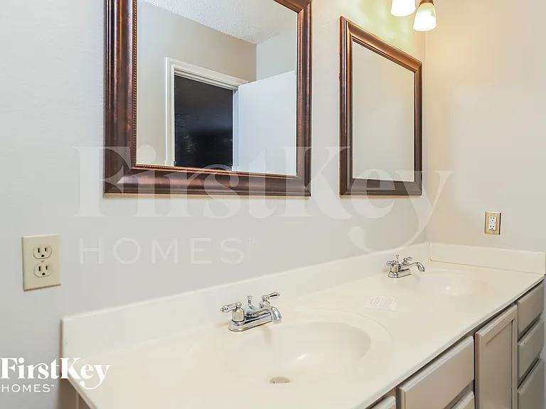 15975 Tampke Pl — Photo 10