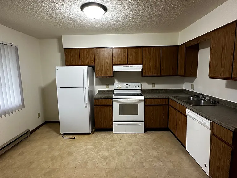 808 Macomber St — Photo 16
