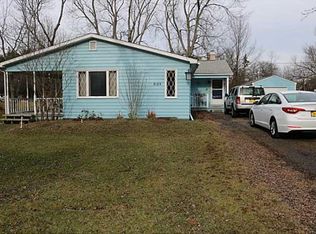 3135 Whitehaven Rd, Grand Island, NY 14072