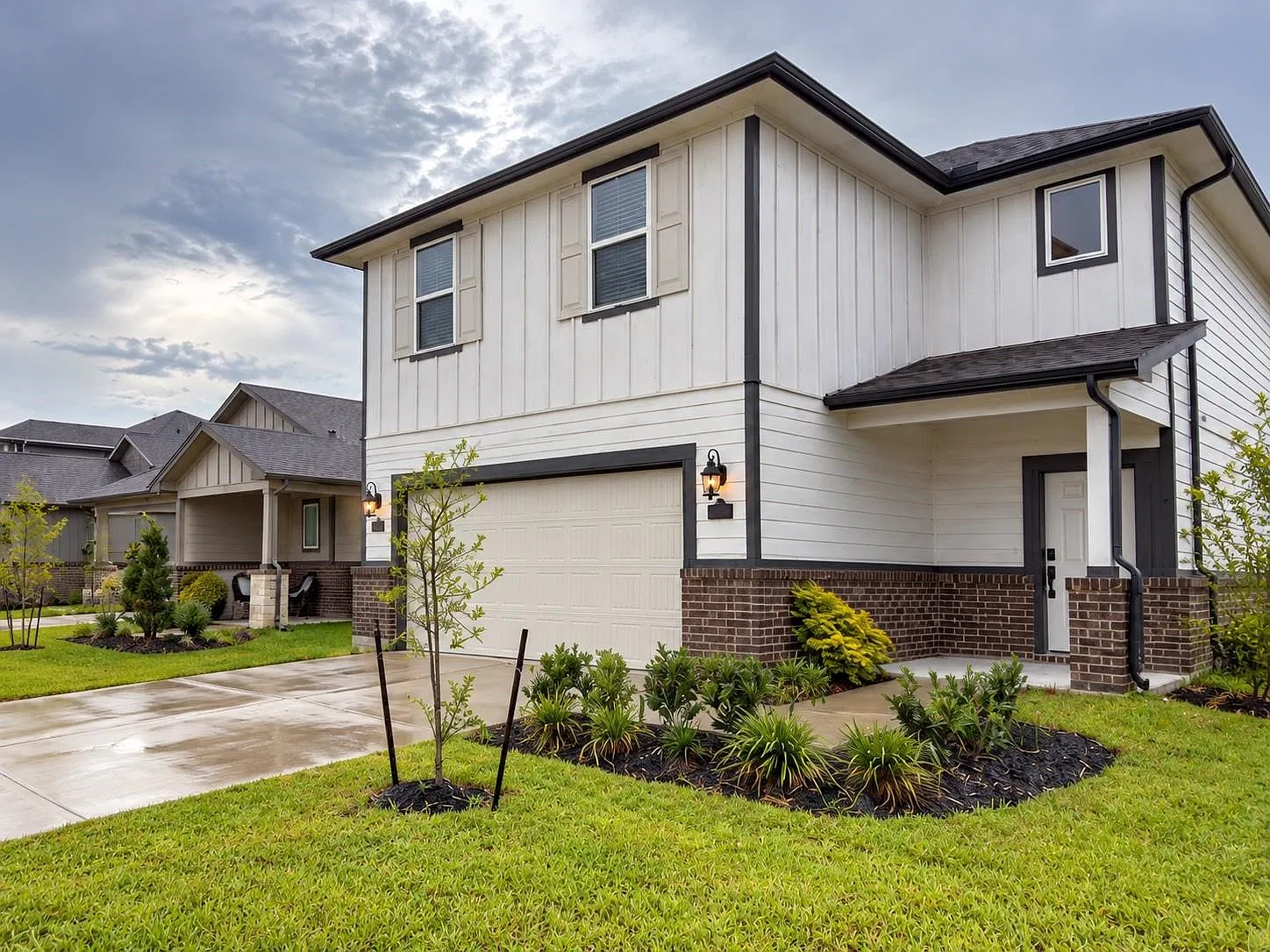 3 bed, 2.5 bath, 1639 sqft, $2,200 — Photo 2