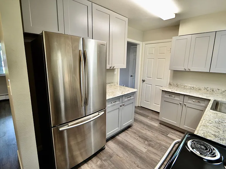 5705 S Pearl St — Photo 3