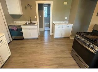 2601 N 16th St #1, Milwaukee, WI 53206