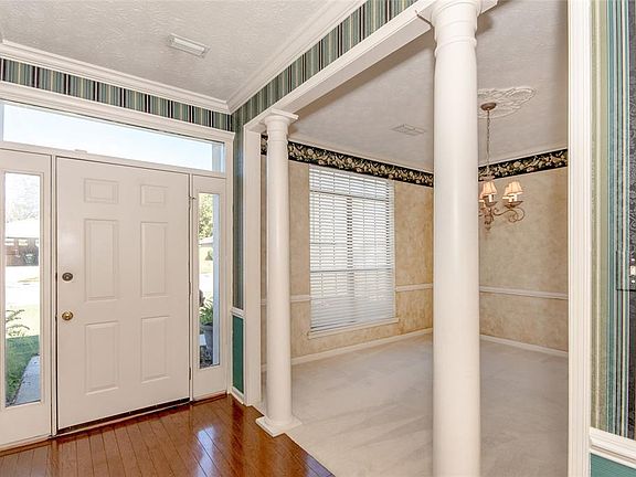 4th image of 4128 Denton Dr