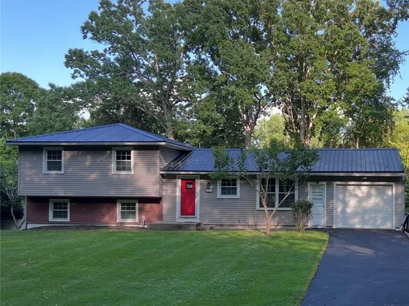 668 Marsh Rd, Pittsford, NY 14534