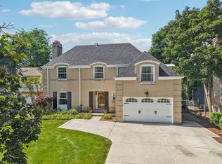 846 Wagner Rd, Glenview, IL 60025