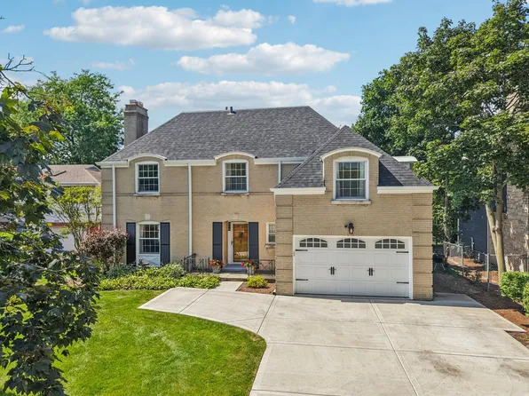 846 Wagner Rd, Glenview, IL 60025
