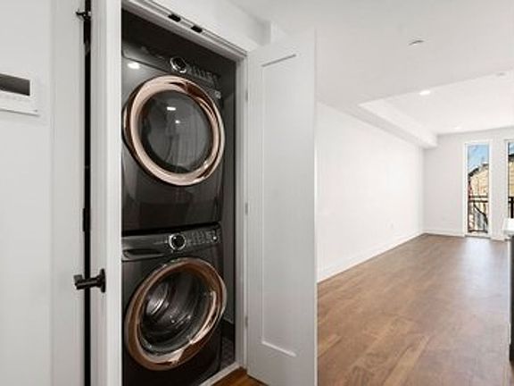 4th image of 26 Hichborn St Unit 10