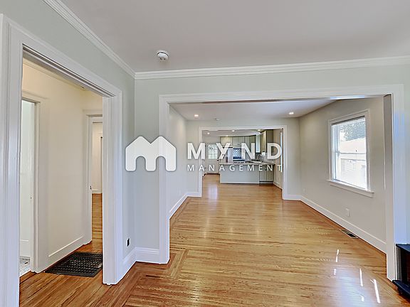 3rd image of 3950 Forest Hill Ave