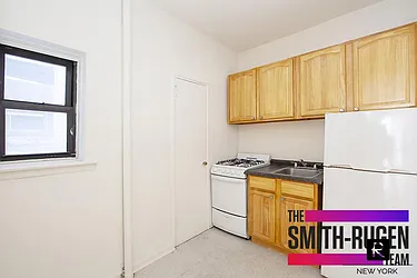 Rented by R New York