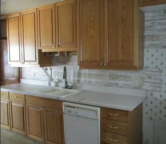 348 Hilltop St — Photo 4