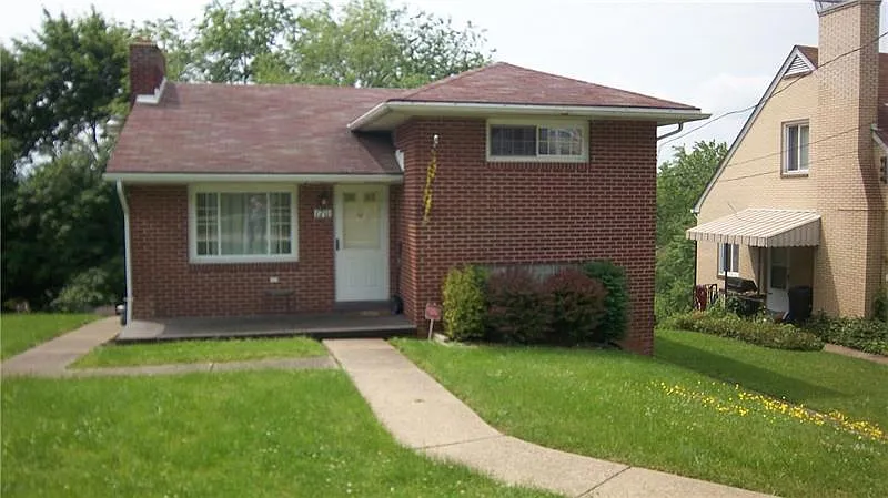 1711 Buchanan St photo 1