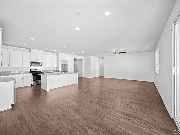 4th image of 24669 La Barca Way